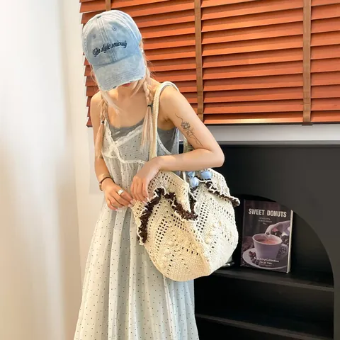 Handmade Crochet Woven Straw Tote Bag For Women Large Capacity Hollow Out Ruffle Shoulder Bag With Tulip Flower Pendant