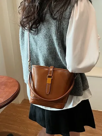 Women Minimalist PU Leather Bucket Bag Vintage Crossbody Shoulder Bag With Metal Buckle For Daily Commuting Fashion Handbag