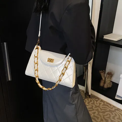 Elegante Gesteppte PU Leder Schultertasche Für Damen Goldene Kette Achseltasche Mit Drehverschluss Mode Alltag Umhängetasche
