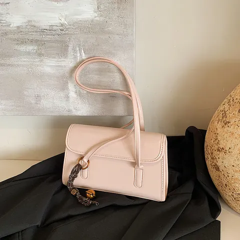 Bolso de Axila de Gran Capacidad para Mujer Cuero PU Color Sólido Bolso de Hombro Con Colgante Bolso Baguette Chic de Moda para el Trabajo