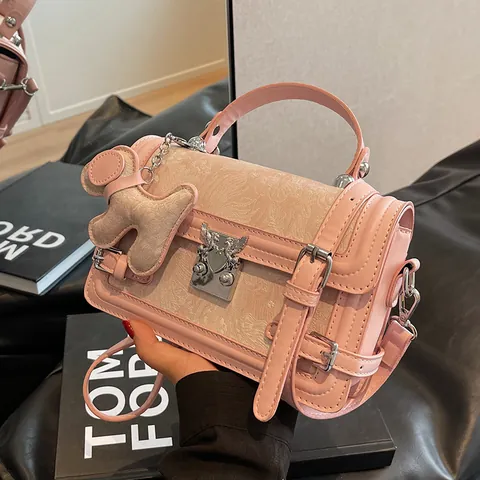 Bolso de Mano de Mujer en Cuero PU Jacquard Vintage Hebilla de Ala Bolso de Bandolera Pequeño Cuadrado Floral Con Colgante Perro