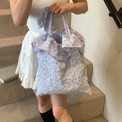 Women's Korean Floral Canvas Tote Bag Large Capacity Ruffle Pleated Shoulder Bag Sweet Seersucker Handbag Casual Beach Bag