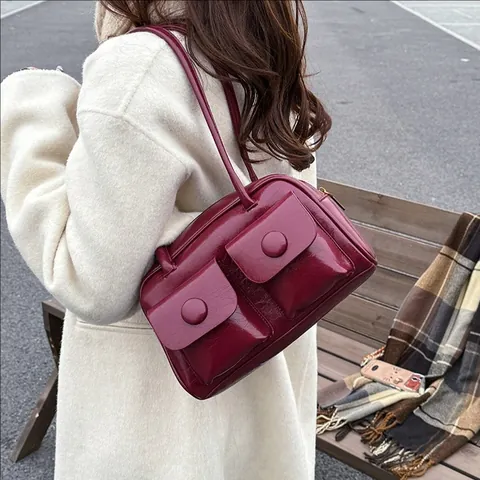 Bolso de Axila de Cuero PU Vintage Con Bolsillos Múltiples Para Mujer Bolso de Hombro Gran Capacidad Con Botones Decorativos Bolso Diario