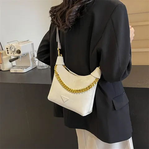 Women Vintage Velvet Shoulder Bag With Gold Metal Chain Minimalist Hobo Underarm Bag Triangle Logo Solid Color Purse