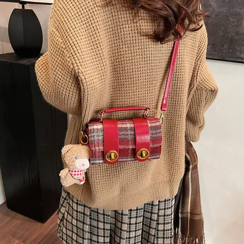 Bolso Bandolera de Tweed de Lana a Cuadros Retro para Mujer Con Hebilla de Metal Llavero de Oso Bolso de Mano Cuadrado Pequeño
