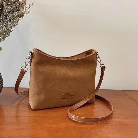 Borsa a Spalla Quadrata in Pelle PU Retrò da Donna Minimalista Lucida Scamosciata Borsa a Tracolla Grande Capacità Borsa Quotidiana