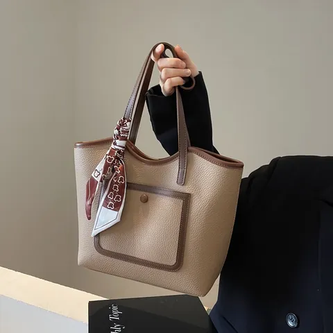 Dames Grote Capaciteit Tote Bag PU Leer Lychee Korrel Schoudertas Met Satijnen Sjaal Eenvoudige Woon-werkverkeer Tote Bag
