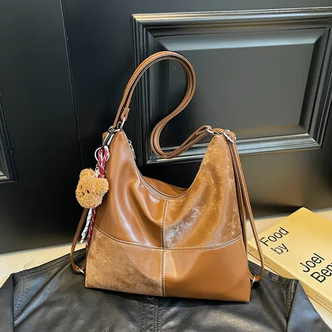 Borsa Tote Vintage a Grande Capacità per Donna Pelle PU Cuciture a Contrasto Borsa Hobo a Tracolla Con Orsetto