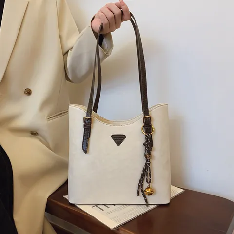 Women's Large Capacity PU Leather Tote Bag Professional Commuting Shoulder Bag With Braided Pendant Minimalist Solid Color Handbag