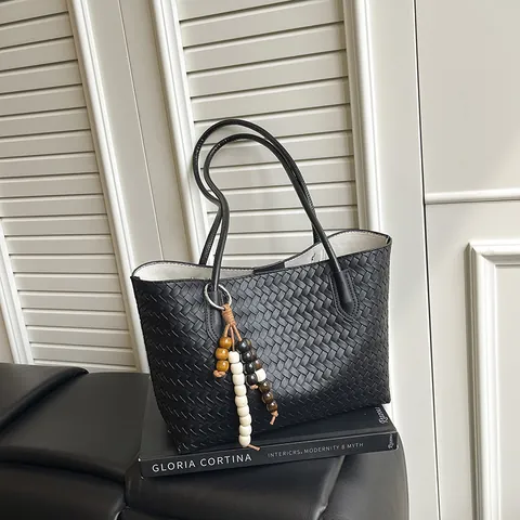 Damen Gewebte PU-Leder Tragetasche Und Kleine Tasche Mit Perlenanhänger Einfache Handtasche Schultertasche Für Das Tägliche Pendeln