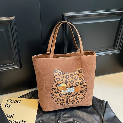 Damen Wildlederimitat Einkaufstasche Leopard Katzen-Patch Hundestickerei Große Kapazität Schule Pendeln Rucksack Retro Tasche