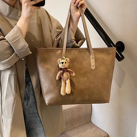 Γυναικεία Τσάντα Tote από Δέρμα PU Μεγάλης Χωρητικότητας Μόδα Γεωμετρικό Patchwork Τσάντα Ώμου Με Αρκουδάκι Ρετρό Τσάντα