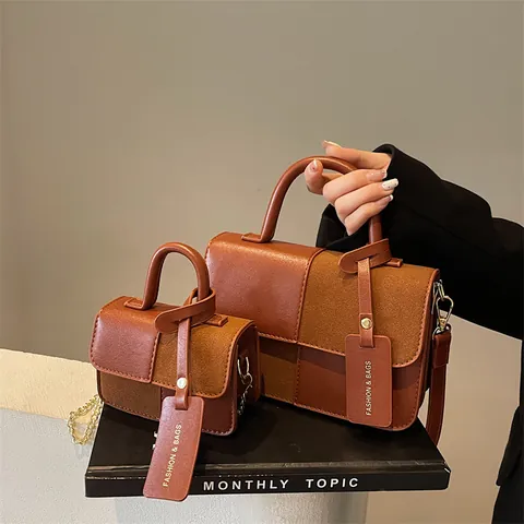 Bolso Cuadrado Pequeño para Mujer Retro Color Block Diseño de Nicho Costuras de Cuero Gamuza Bolso de Hombro Cruzado Con Etiqueta