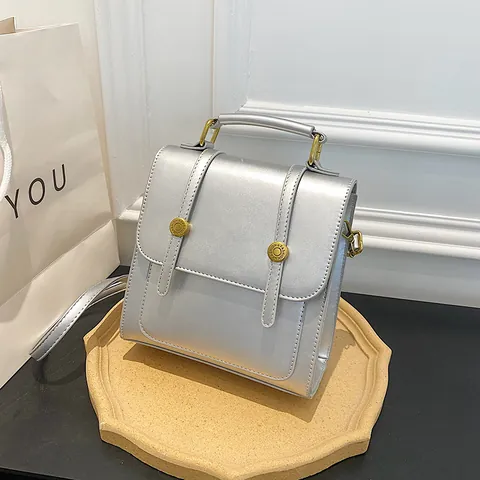 Petit Sac à Dos Multifonctionnel en Cuir PU pour Femmes Avec Boucles Dorées Sac à Main Urbain Simple pour Usage Quotidien