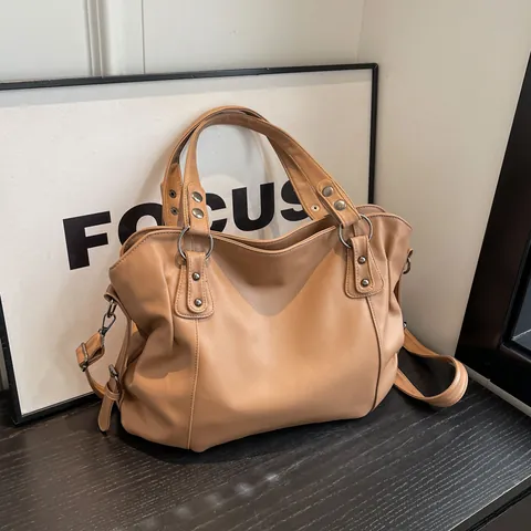 Bolso Tote de Gran Capacidad para Mujer Cuero PU Minimalista Decoración de Remaches Color Sólido Bolso de Hombro Versátil