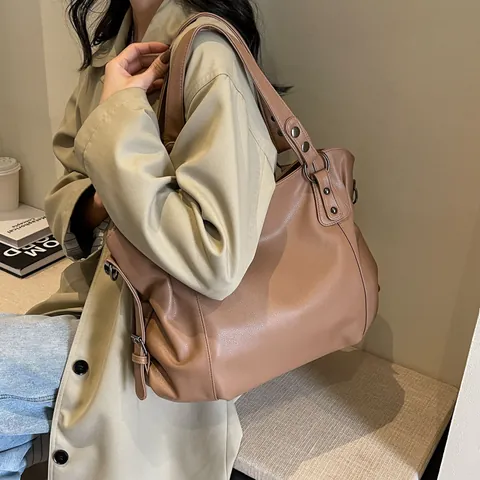 Bolso Tote de Gran Capacidad para Mujer Cuero PU Minimalista Decoración de Remaches Color Sólido Bolso de Hombro Versátil