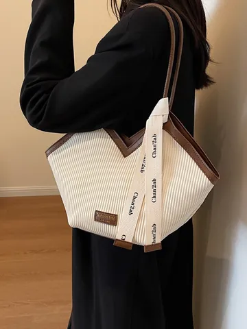 Borsa Tote Plissettata a Grande Capacità Donna Borsa a Tracolla in Pelle PU a Forma di V Con Decorazione in Nastro di Raso