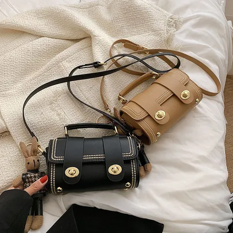 Damen PU-Leder Retro Umhängetasche Mode Lässig Schulter Handtasche Mit Verschluss Und Niedlichem Kaninchen Anhänger