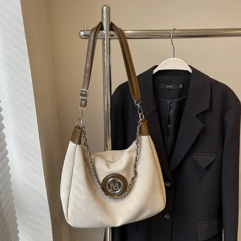 Sac Hobo en Cuir PU Rétro pour Femmes Chaîne en Métal Logo M Mat Grande Capacité Sac à Bandoulière Fourre-Tout Quotidien
