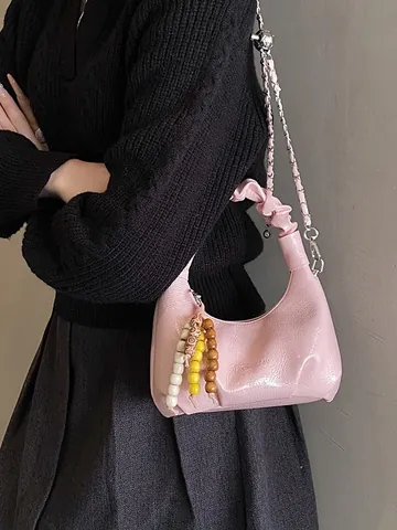 Women Fashion Ruched Handbag Shiny PU Leather Hobo Shoulder Bag With Chain Strap And Colorful Beaded Charm Streetwear Bag