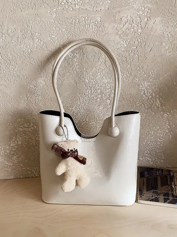 Borsa Tote da Donna di Grande Capacità in Pelle PU Lucida Borsa a Tracolla Casual Con Ciondolo a Orsetto Borsa alla Moda