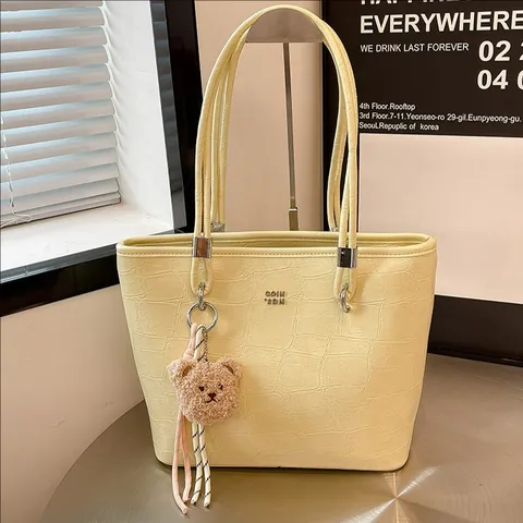 Damen Mode Krokodil Muster PU Leder Shopper Große Kapazität Umhängetasche Mit Plüsch Bär Anhänger Für Alltag Büro