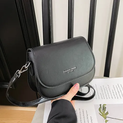 Minimalist PU Leather Saddle Crossbody Bag Women Retro Small Square Shoulder Bag With Adjustable Strap Letter Print Casual Bag
