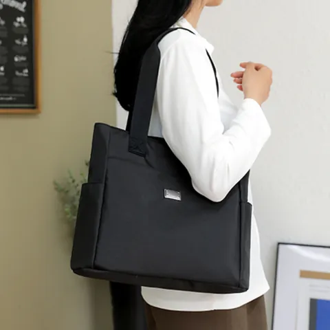 Women Large Capacity Nylon Tote Bag Lightweight Multi Pocket Commuter Shoulder Bag Solid Color Fashion Casual Handbag