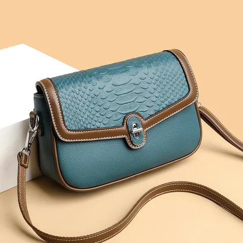Retro Women PU Leather Crossbody Bag Embossed Snake Pattern Flap Shoulder Bag With Metal Rotary Lock Commute Messenger Bag