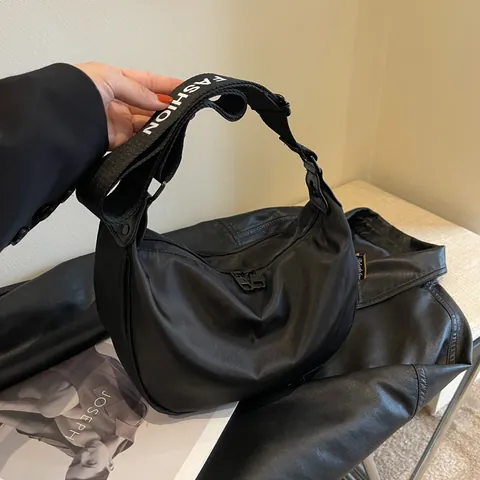 Women Nylon Crescent Hobo Bag Casual Large Capacity Crossbody Bag With Fashion Letter Strap Minimalist Shoulder Bag