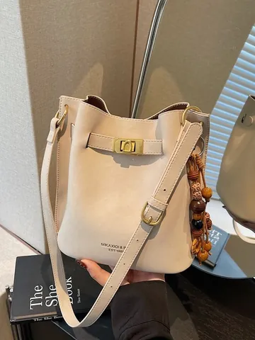 Sac Seau Vintage en Cuir PU pour Femme Matériel Doré Sac à Bandoulière Décontracté Quotidien Décoration Pendentif Perles