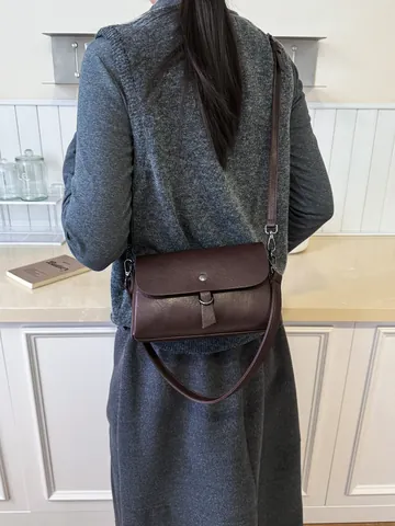 Bolso de Bandolera Pequeño Cuadrado de Cuero PU Minimalista para Mujer Con Hebilla Plateada Bolso de Hombro Casual Elegante Diario