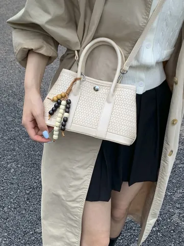 Vrouwen Geweven Textuur PU Leer Vierkante Handtas Vintage Crossbody Schoudertas Met Houten Kralen Hanger Elegante Dagelijkse Mode Tote Bag