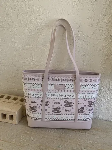 Borsa Tote in Stile Giapponese in Pelle PU per Donna con Stampa Cavallo a Dondolo Fiocco Borsa a Spalla con Ciondolo Coniglio Peluche