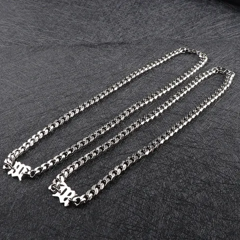 Collana con Pendente Lettera Gotica Maglia Cubana in Acciaio Inossidabile Gioielli Hip Hop per Uomo Donna Argento Catena Curb Choker