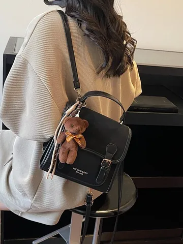 Damen Retro Patchwork PU Leder Rucksack Vintage Farbblock Tote Bag Mit Bärenanhänger Vielseitige Umhängetasche Für Den Alltag