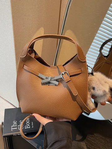 Minimalist Retro PU Leather Bucket Bag And Pouch For Women Fashion Litchi Grain Shoulder Bag With Bunny Pendant