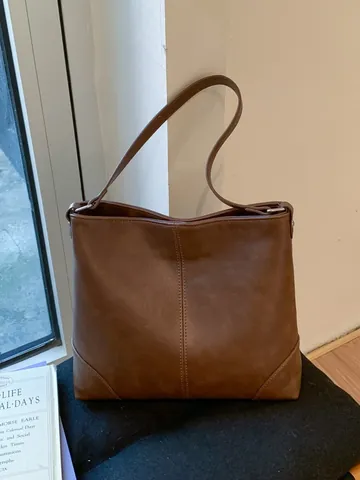 Borsa Tote da Donna in Pelle PU di Grande Capacità Retrò Occidentale Minimalista Borsa a Tracolla Con Ciondolo a Coniglio per Pendolari
