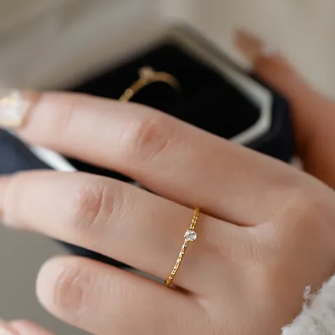 Minimalist 18K Gold Plated 316L Stainless Steel Ring For Women Tiny Zirconia Hammered Texture Thin Finger Ring Jewelry