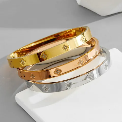 Mode Titaniumstaal Klavertje Vier Armband Voor Vrouwen Luxe Strass Tien Bloem Scharnierende Armband Sieraden Cadeau