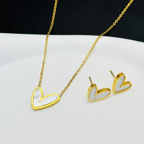 Stainless Steel Heart Pendant Necklace With Shell Inlay Elegant Minimalist Titanium Jewelry For Women Gift