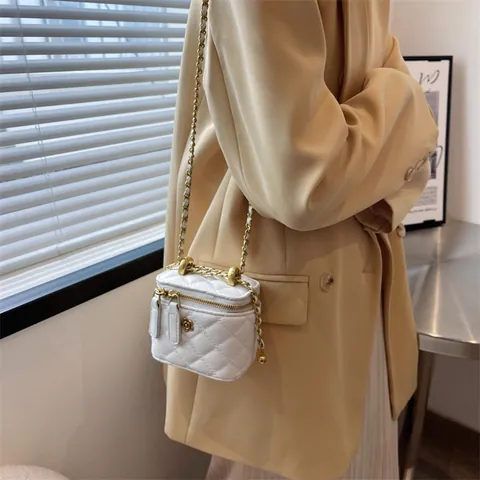 Dames Gewatteerde Ketting Schoudertas Elegant PU Leer Box Cosmetische Tas Bloem Decor Crossbody Handtas Mode Vanity Case
