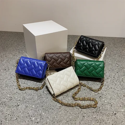 Women Quilted PU Leather Shoulder Bag Fashion Gold Thick Chain Elegant Square Crossbody Handbag Stylish Daily Messenger Bag