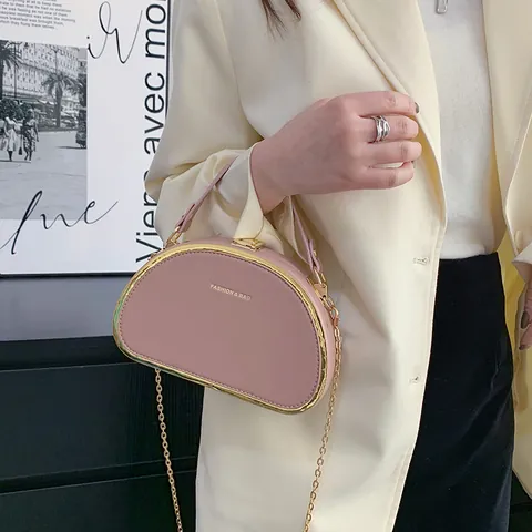 Dames Mode PU Leer Half Ronde Box Tas Met Metalen Frame Gouden Ketting Schoudertas Minimalistisch Brief Gedrukt Crossbody Tas