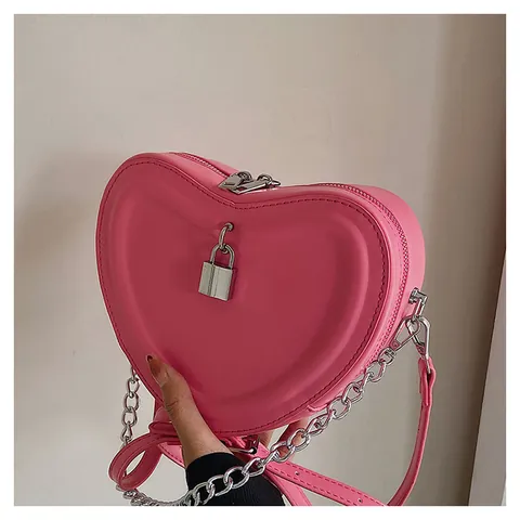 Fashionable Heart Shaped PU Leather Crossbody Bag For Women Girls Mini Shoulder Bag With Metal Chain And Lock Decoration