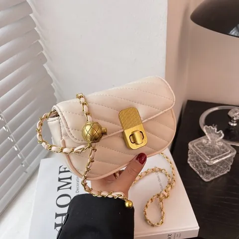 Fashion Quilted PU Leather Chain Crossbody Bag For Women Chevron Quilted Shoulder Bag With Adjustable Gold Ball Small Square Messenger Bag