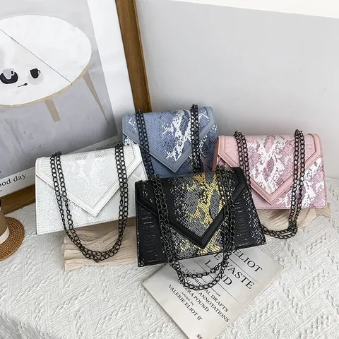 Women's Snake Print Shoulder Bag Vintage Envelope Crossbody Small Square Bag Fashion Chain Strap PU Leather Handbag