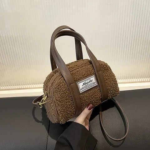 Women Plush Faux Fur Handbag Winter Lamb Wool Crossbody Bag Fashion Shell Shape Top Handle Bag For Casual Daily Travel