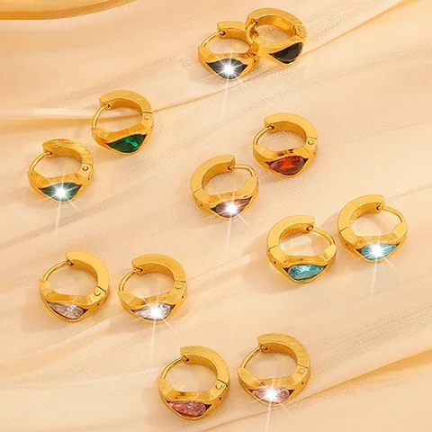 Boucles d'Oreilles Huggie en Acier Inoxydable Goutte d'Eau Zircone Plaqué Or Géométriques avec Cristaux Taille Poire pour Femmes Bijoux Cadeau