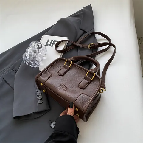 Women Vintage PU Leather Boston Bag Retro Lychee Texture Handbag With Adjustable Strap Golden Hardware Crossbody Bag